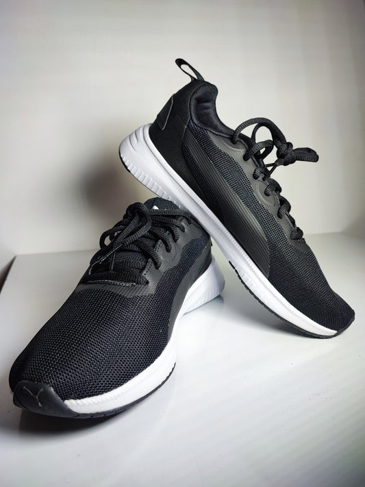 Puma Flyer Negro / Blanco No 25
