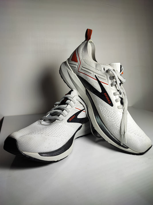 Brooks Ricochet 3.0 Gris / Negro No 28