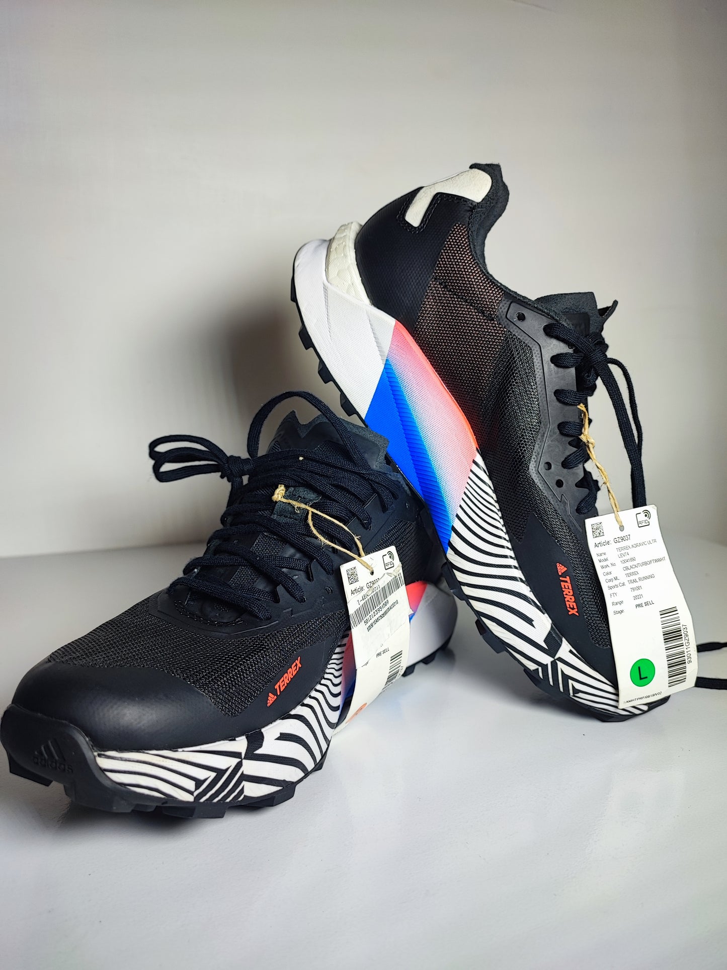 Adidas Terrex Agravic Ultra Running Trail Negro / Rosa / Azul No 24