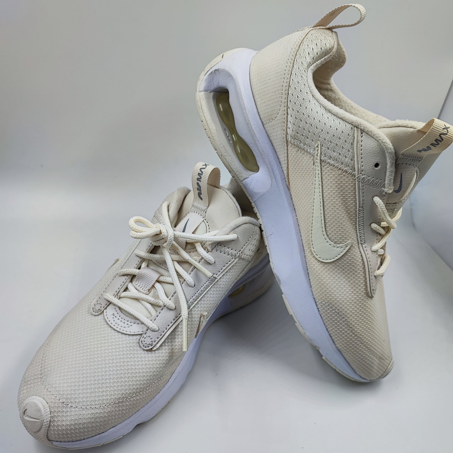 Nike Air Max Valvula Beige / Blanco No 24