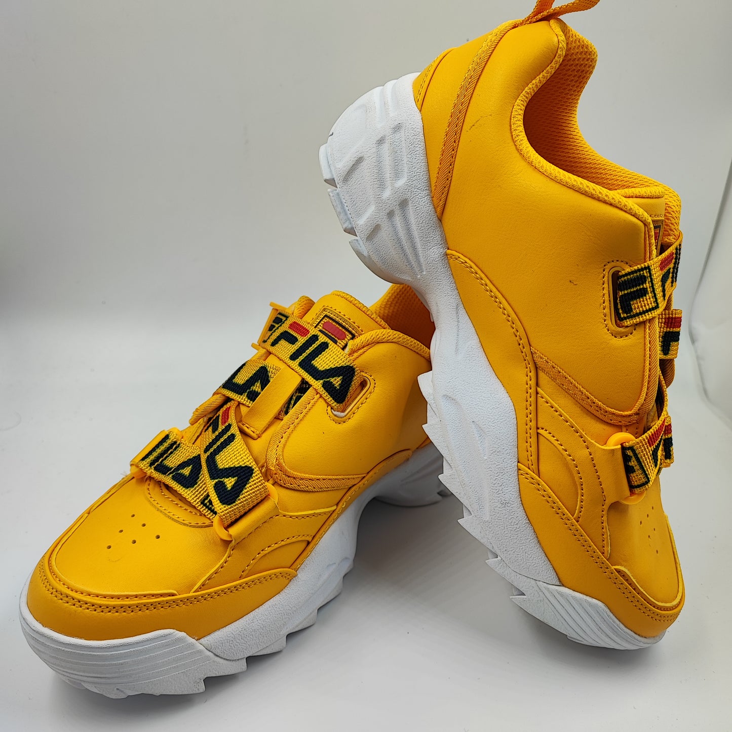 Fila Plataforma picos Broche Casual / Sport Amarillo / Blanco No 24.5
