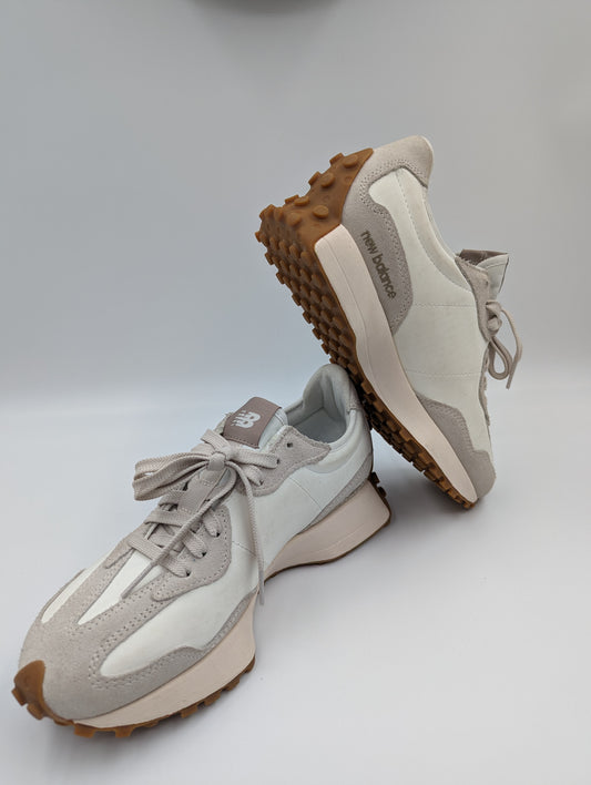 New Balance 327 Retro Casual / Training Beige / Cafe No 25