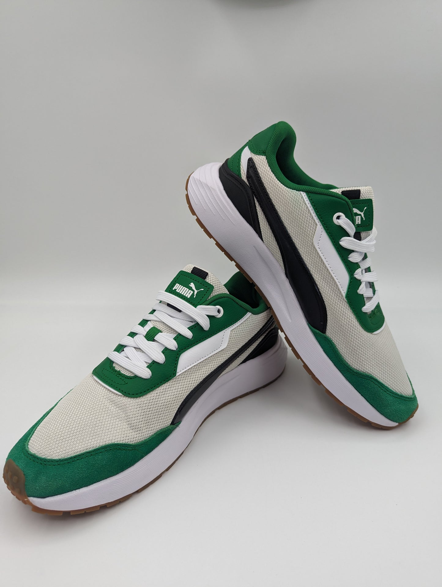 Puma Runtamed Running / Casual Beige / Verde / Blanco No 26.5