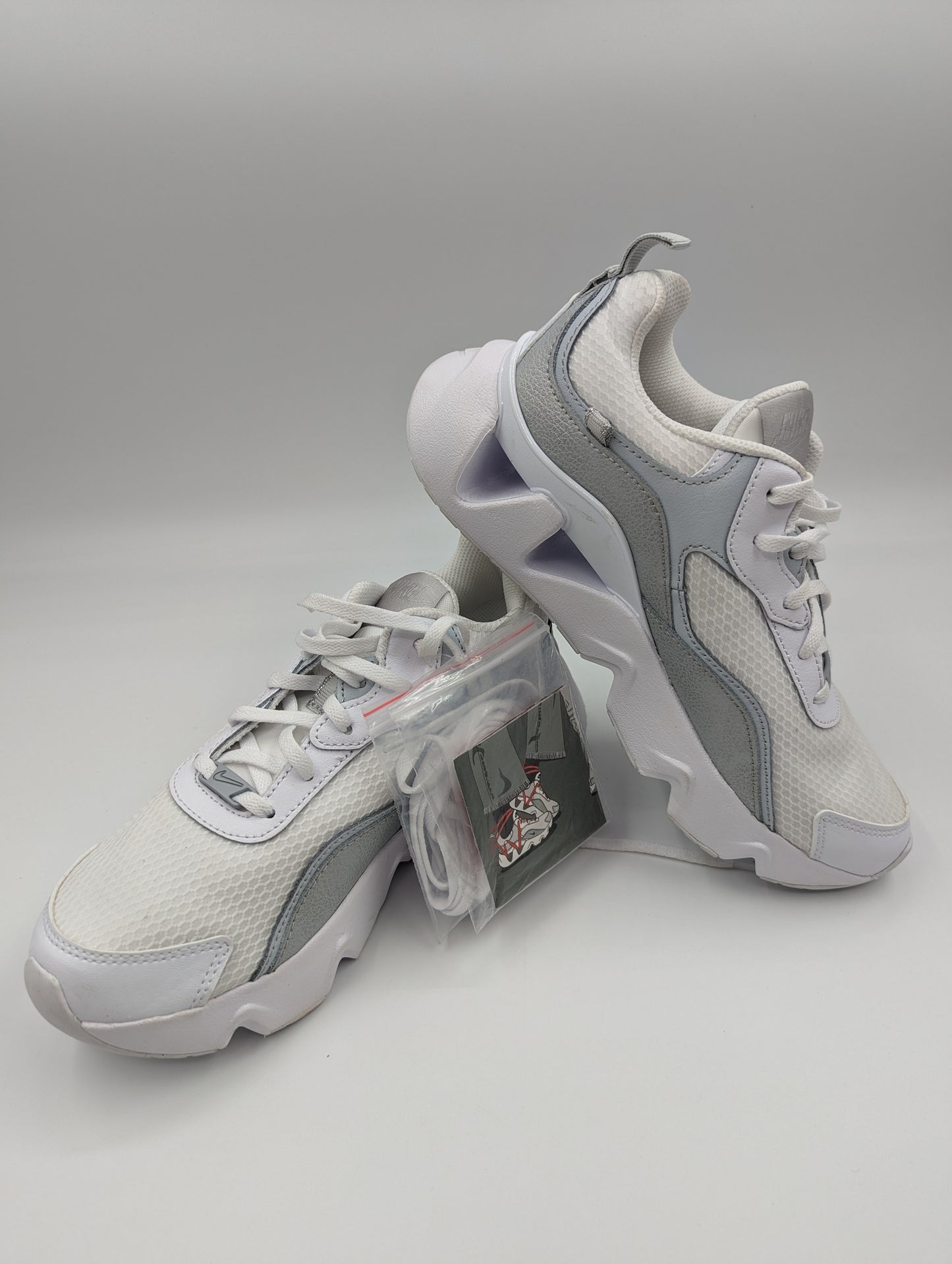 Nike Ryz 365 Casual / Training Blanco / Gris No 24