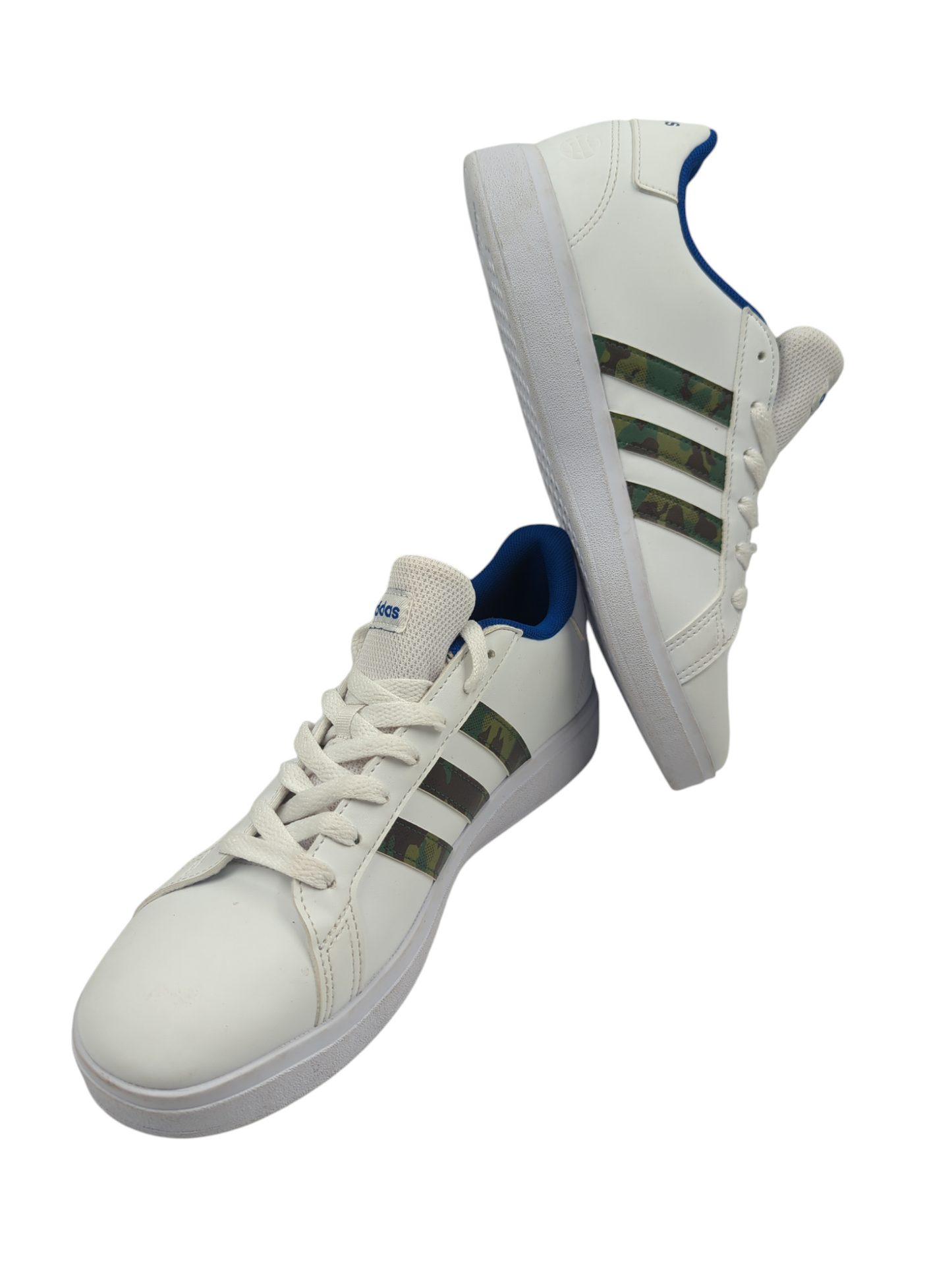 Adidas Basic Casual Blanco / Lineas Camuflaje No 25
