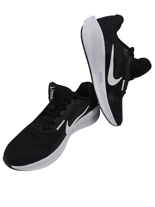 Nike Downshifter 13 Running Negro / Blanco No 25