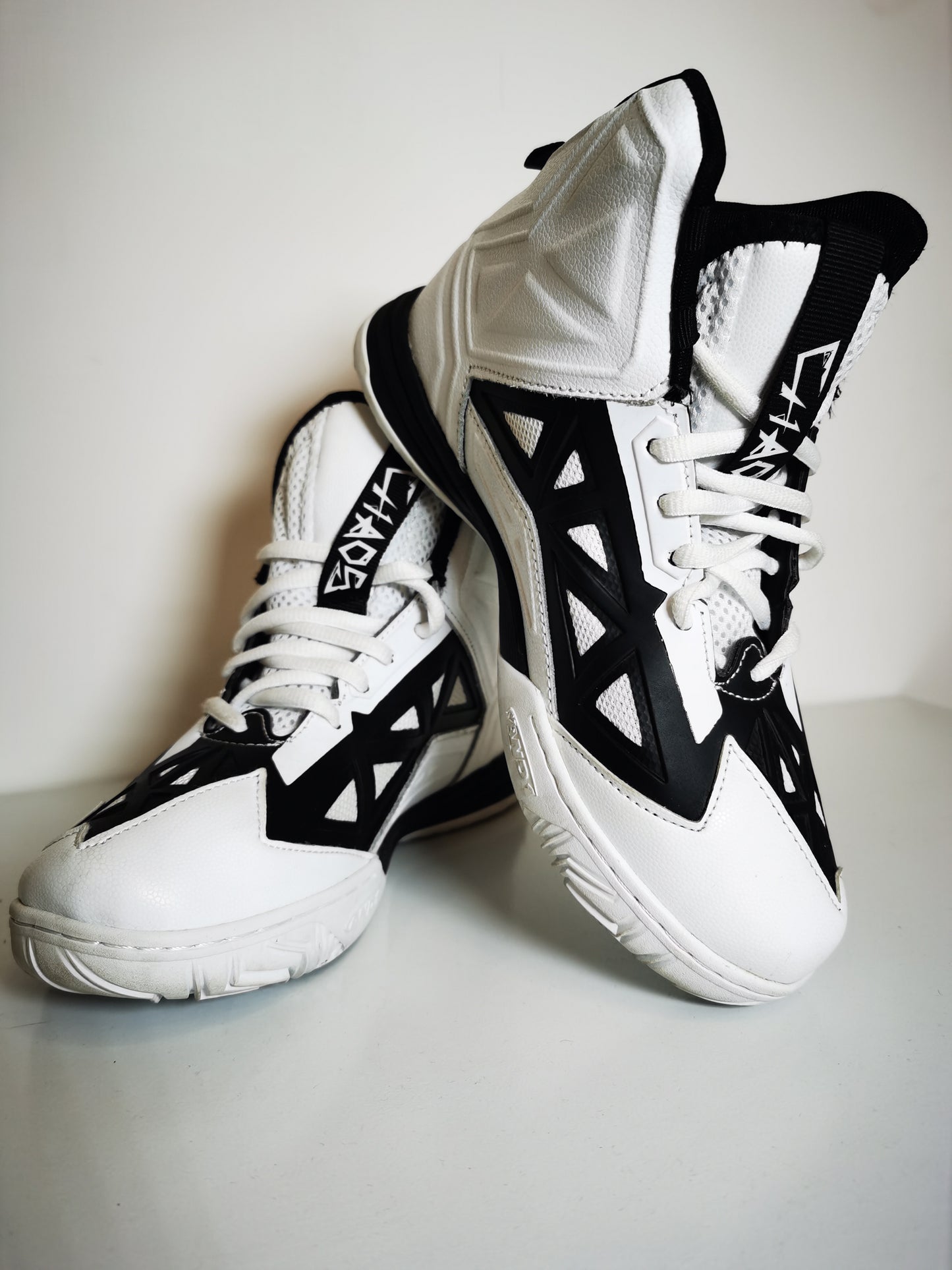 And 1 Chaos Blanco Negro No 23.5