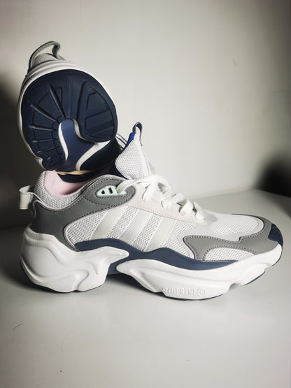 Adidas Magmur Runner Gris / Blanco No 25.5