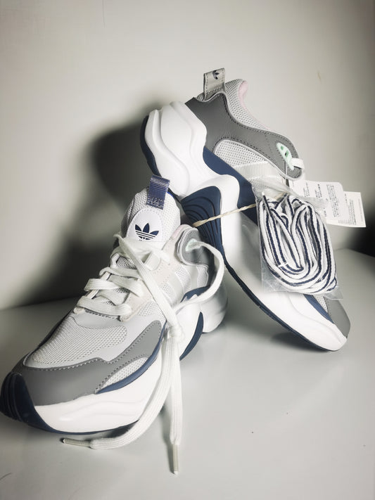 Adidas Magmur Runner Gris / Blanco No 25.5