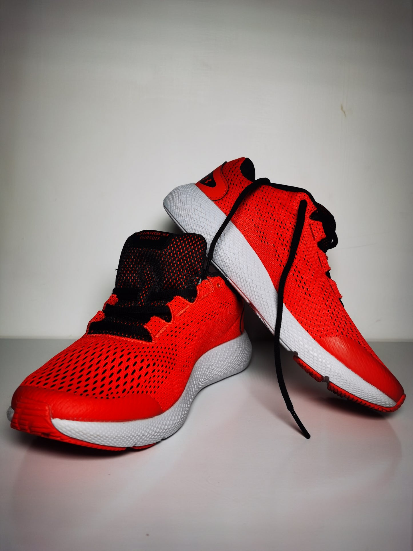 Under Armour Charged Rojo No 25