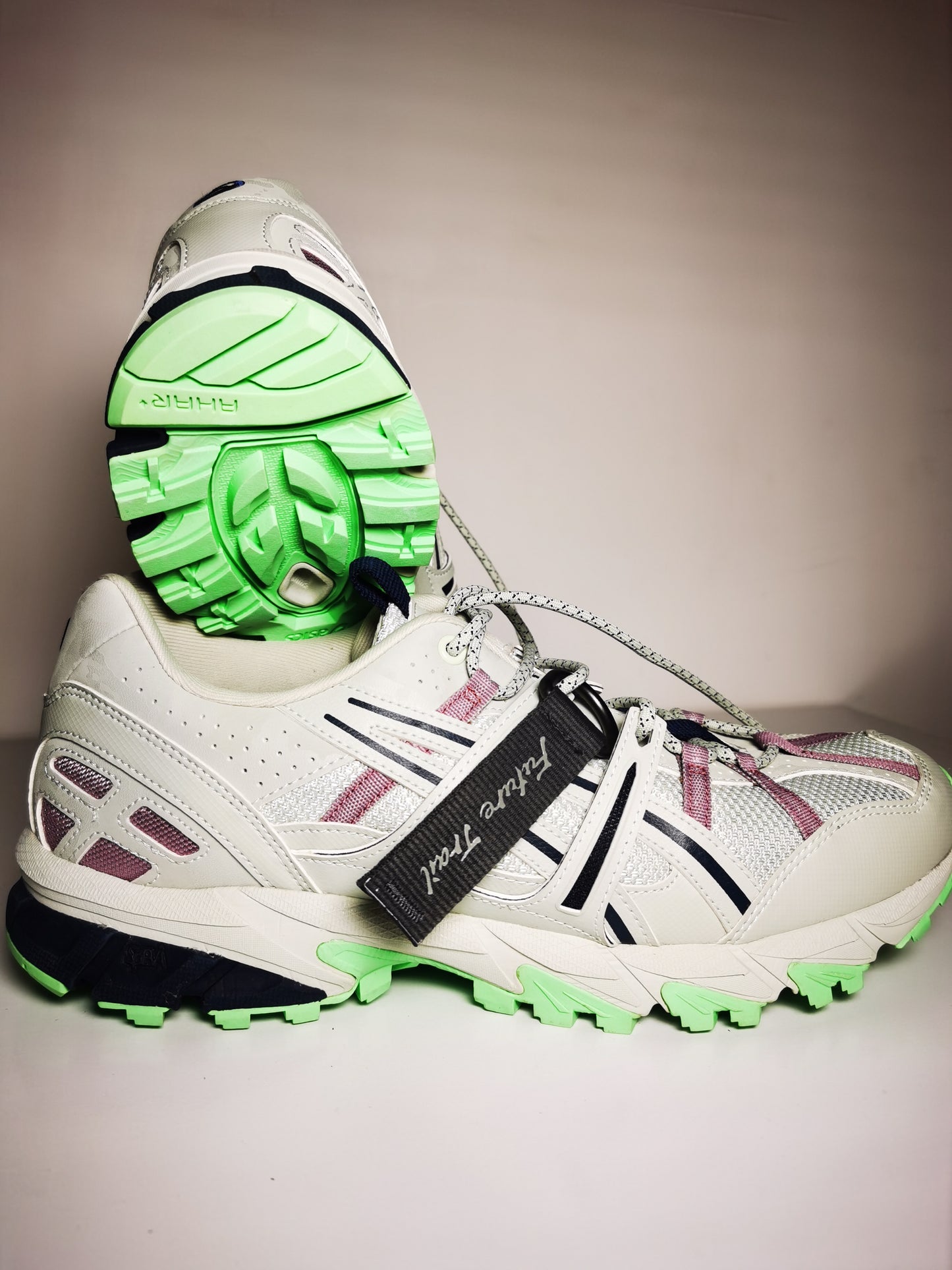 Asics Trail Sonoma Gris / Verde No 27