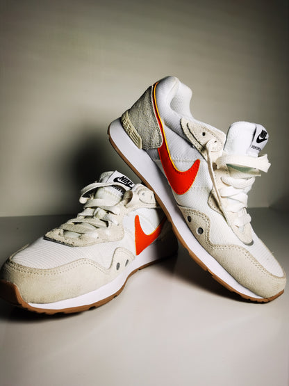 Nike Future Run Beige / Naranja No 23