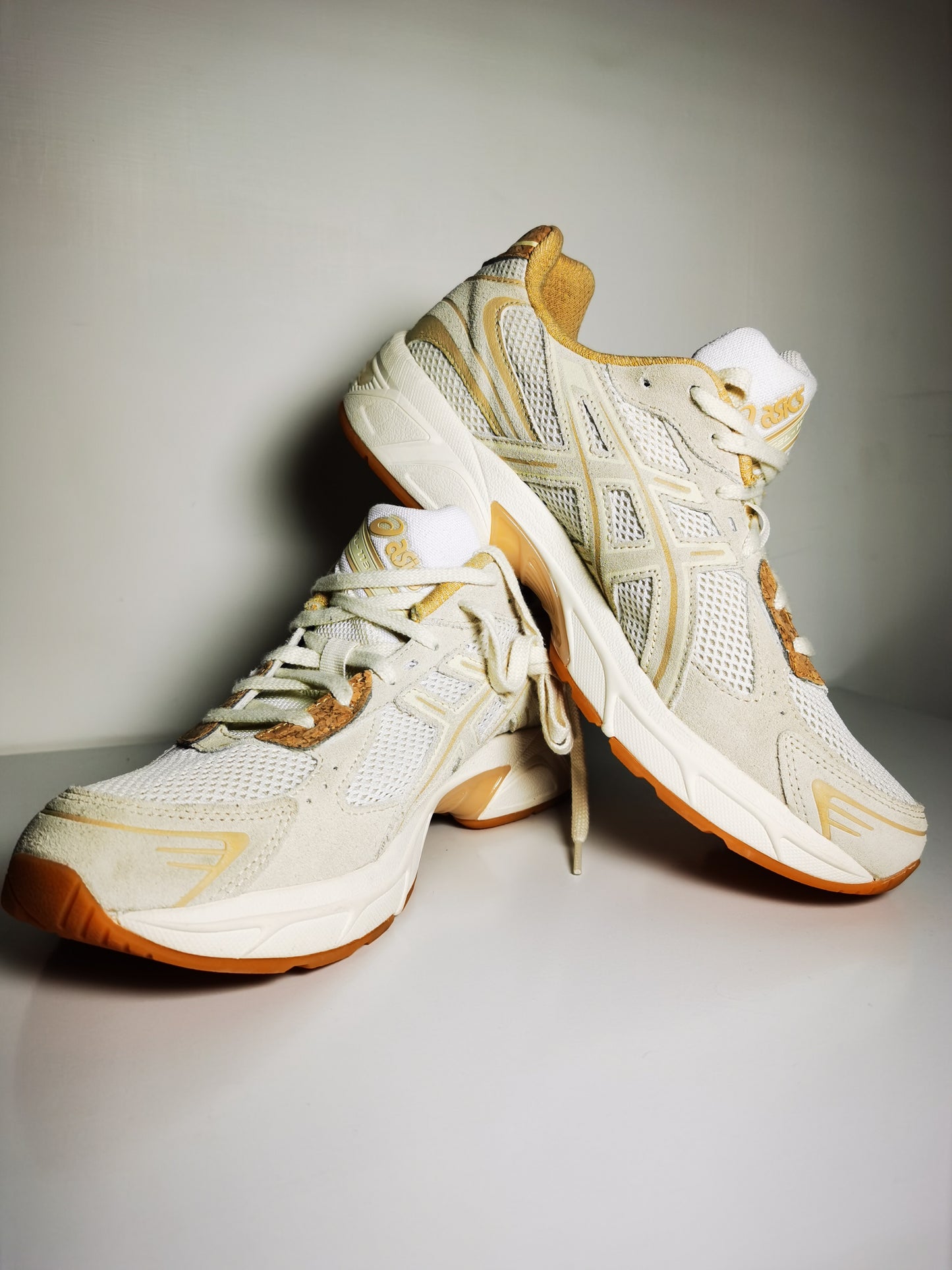 Asics Gel 1130 Beige / Corcho  No 26.5. (2)