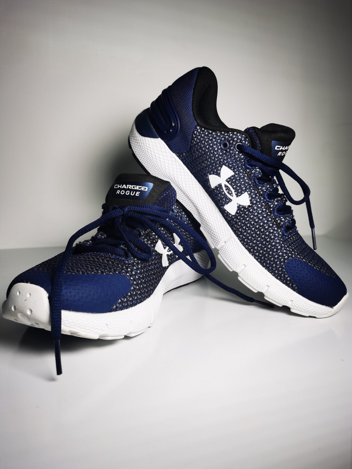 Under Armour Charged Rogue Azul / Blanco No 25.5