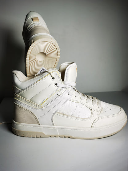 Bota Alta Stradivarius Blanco No 25.5