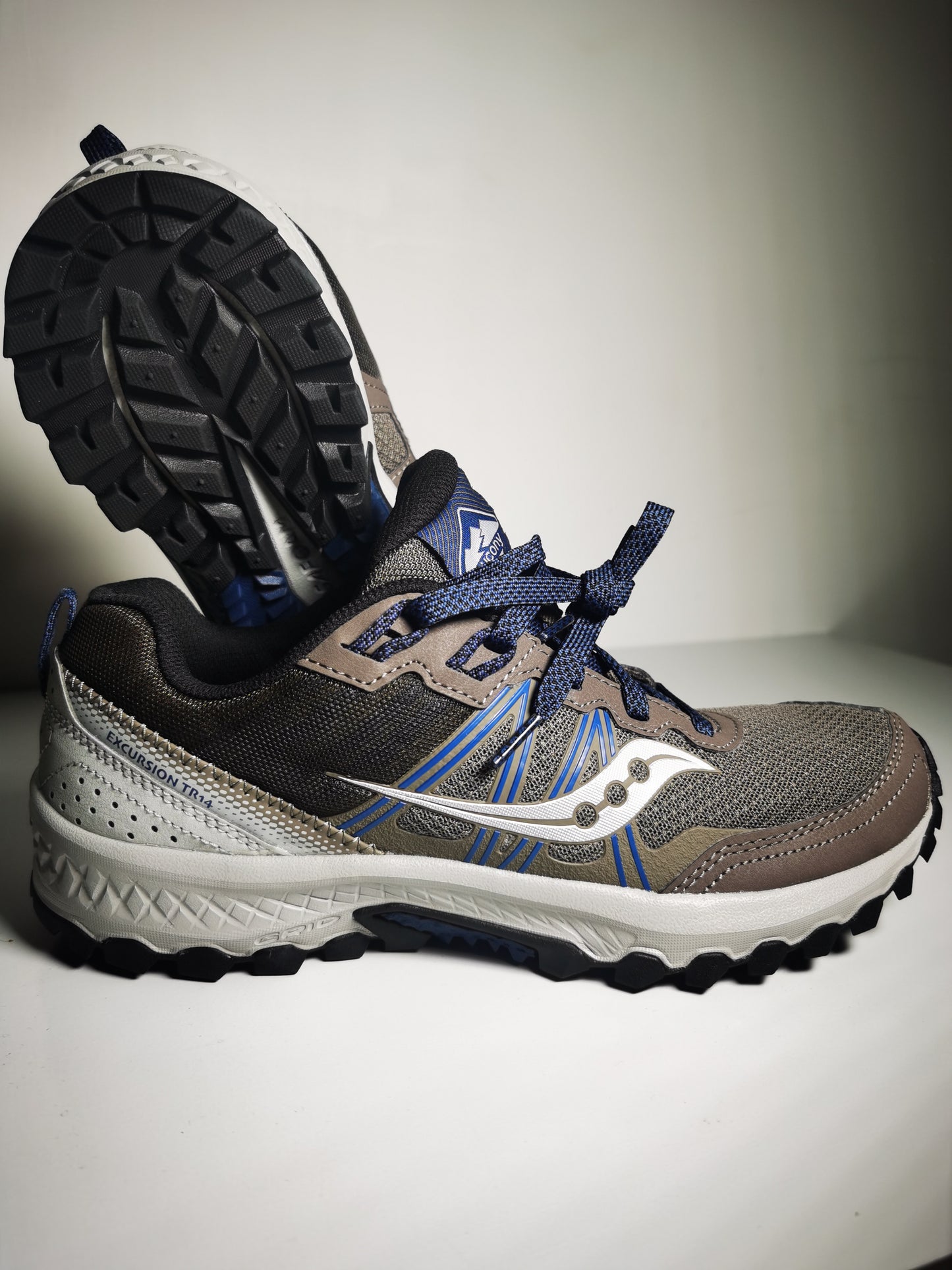 Saucony Trail Gris / Cafe No 26.5