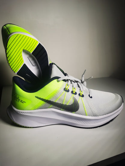 Nike Quest Verde / Blanco No 26