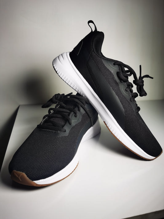 Puma Flyer Negro / Dorado No 23.5