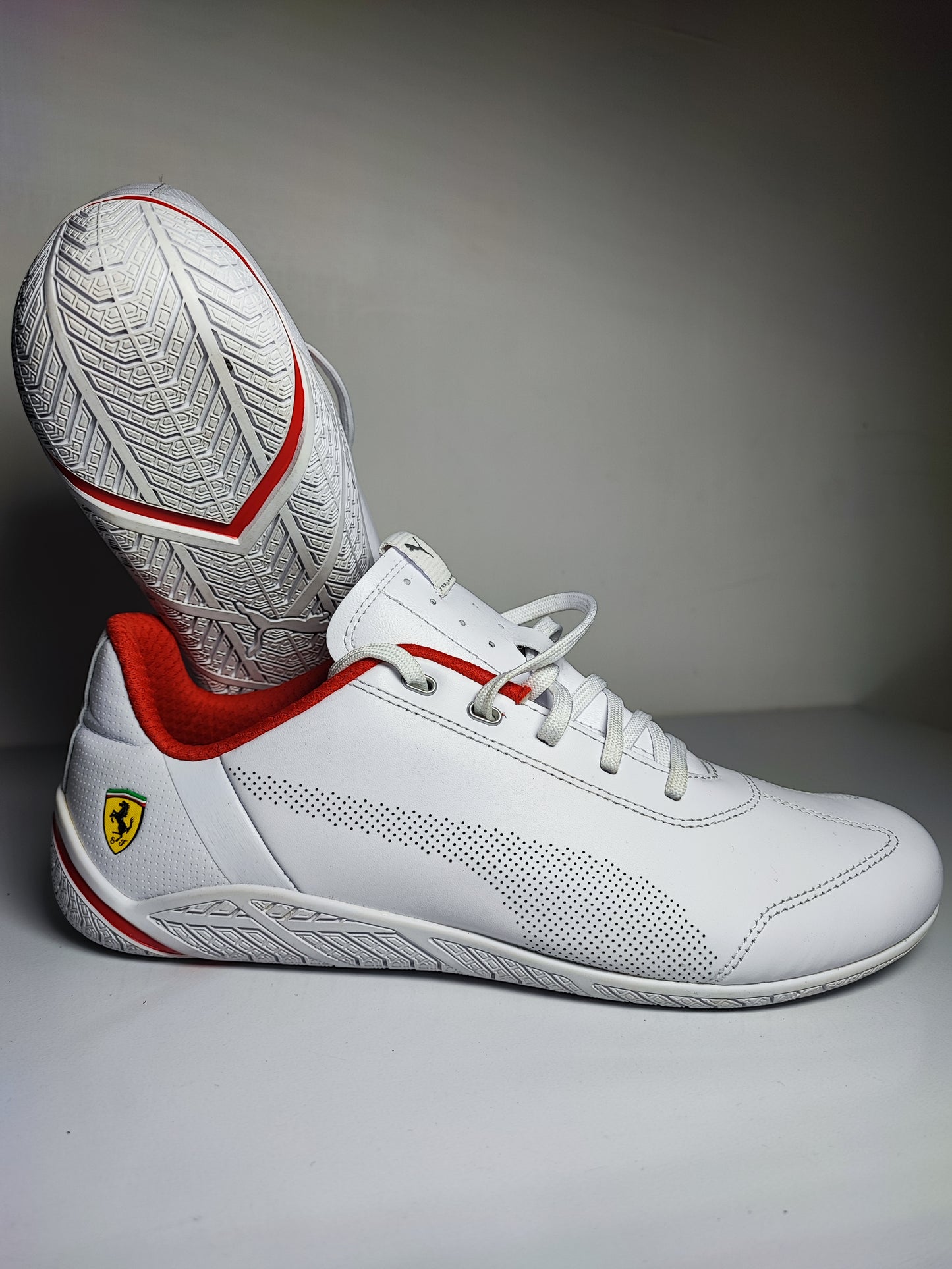 Puma Ferrari Motorsport Blanco / Rojo No 28