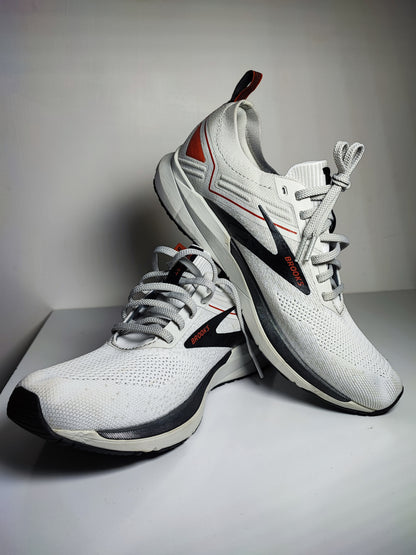 Brooks Ricochet Gris / Negro No 27.5