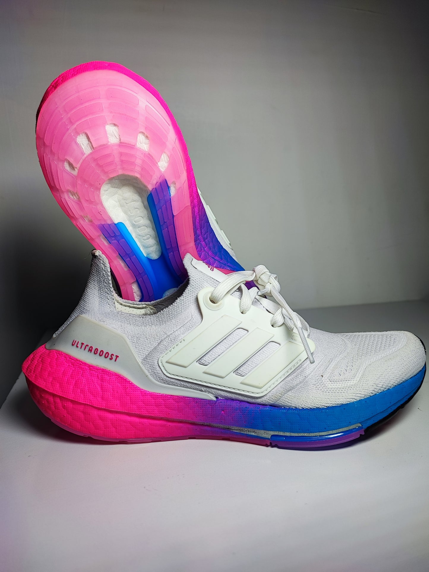 Ultraboost Rosa / Azul / Blanco No 24