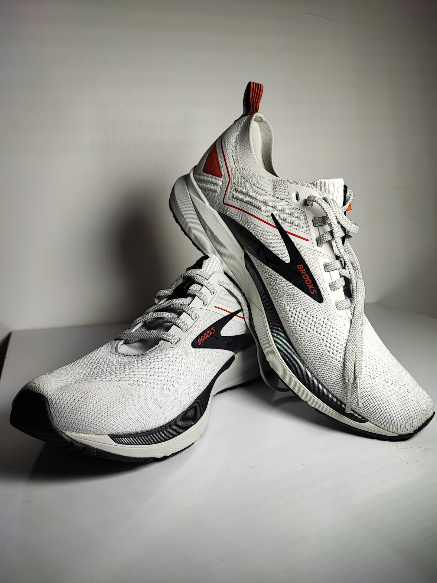Brooks Ricochet 3.0 Gris / Negro No 28