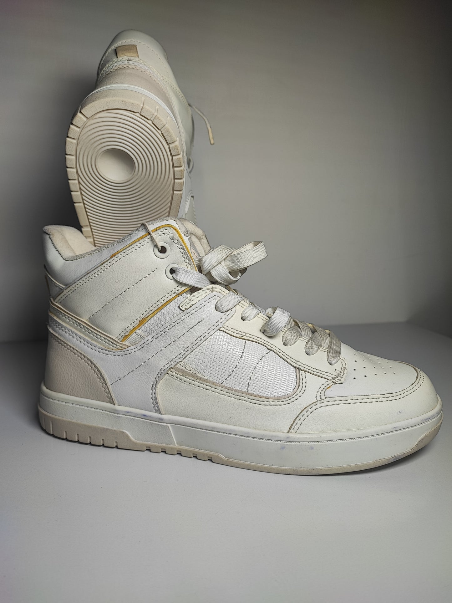Bota alta Stradivarius Blanco No 25.5