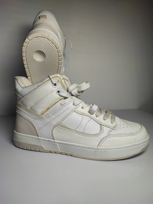 Bota alta Stradivarius Blanco No 25.5