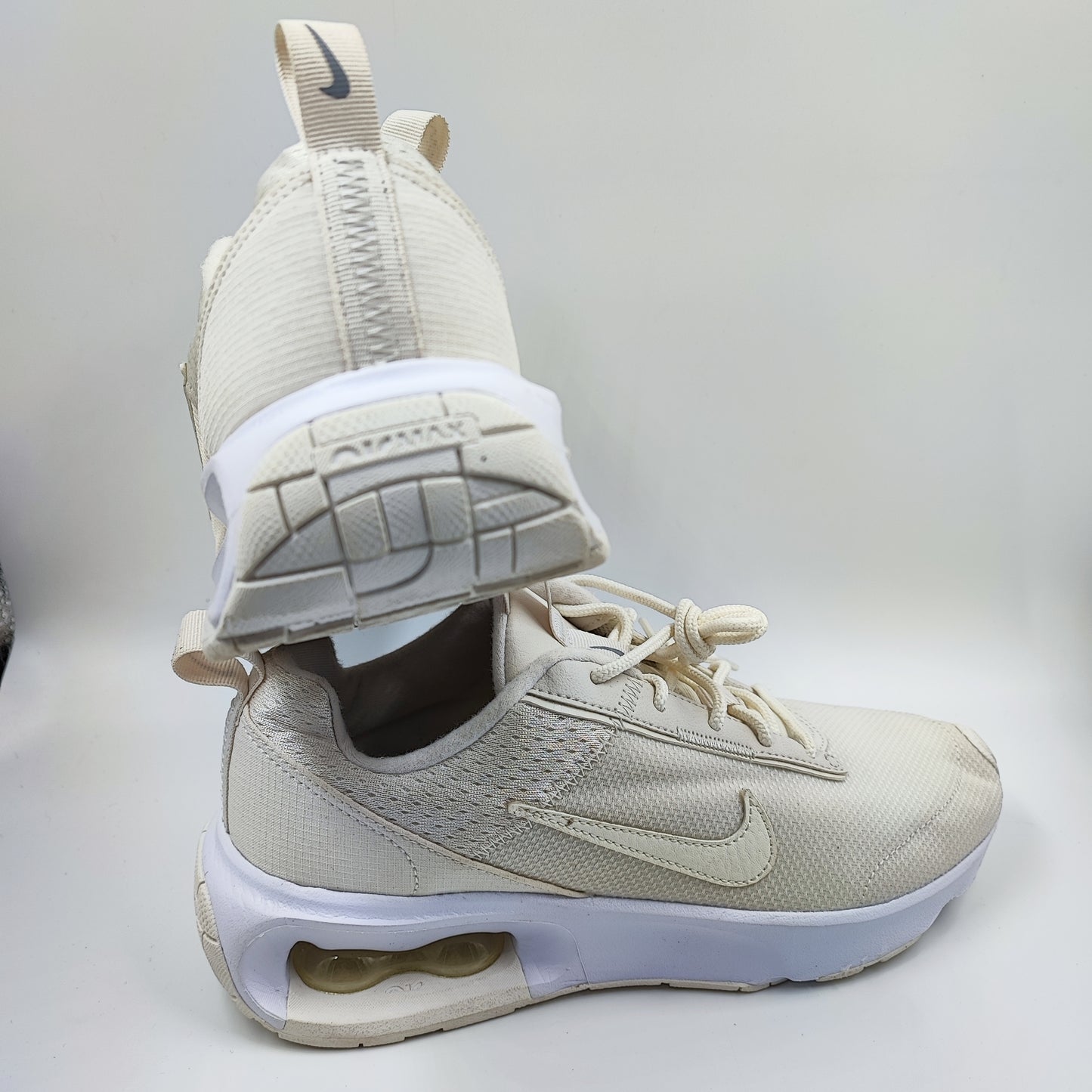 Nike Air Max Valvula Beige / Blanco No 24