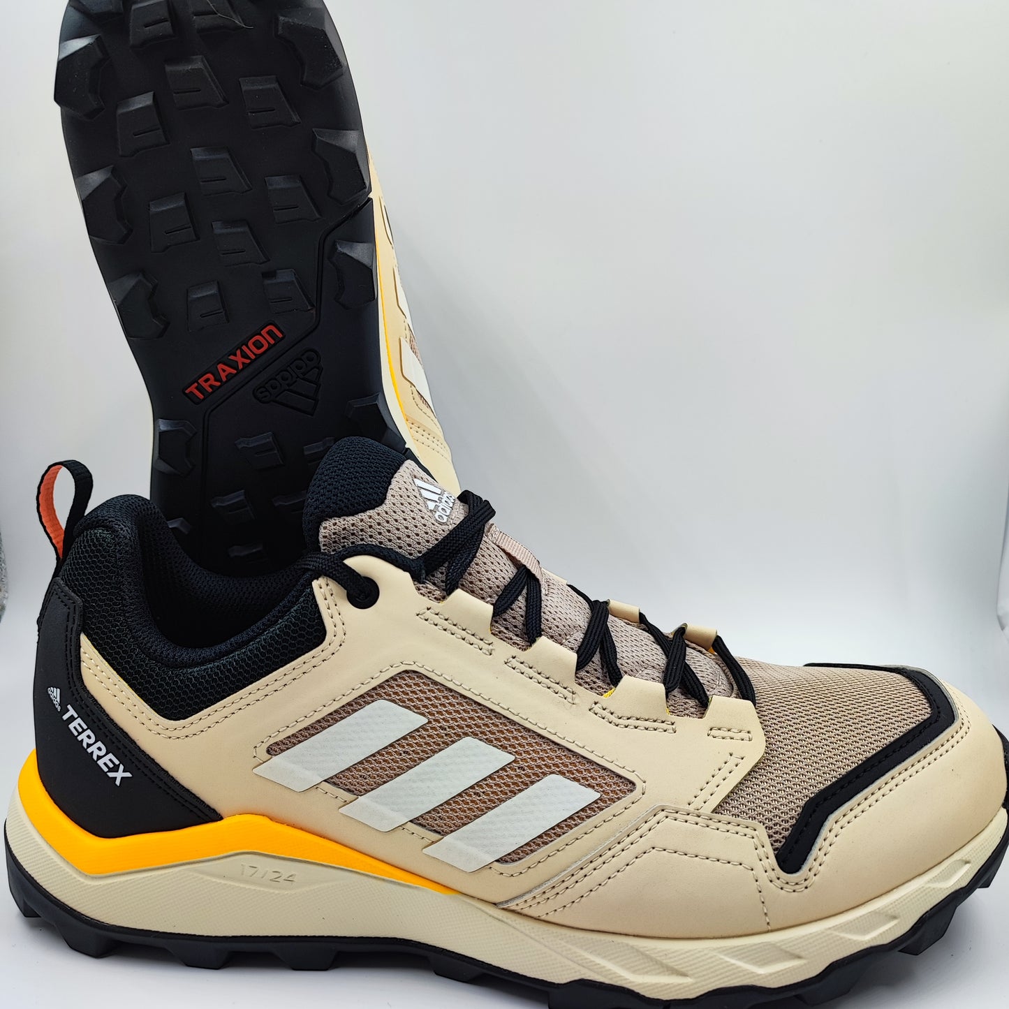 Adidas Terrex All Terrain Beige / Negro / Amarillo No 27.5