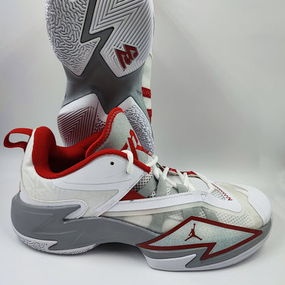 Jordan Basketball Blanco / Rojo / Gris No 27.5