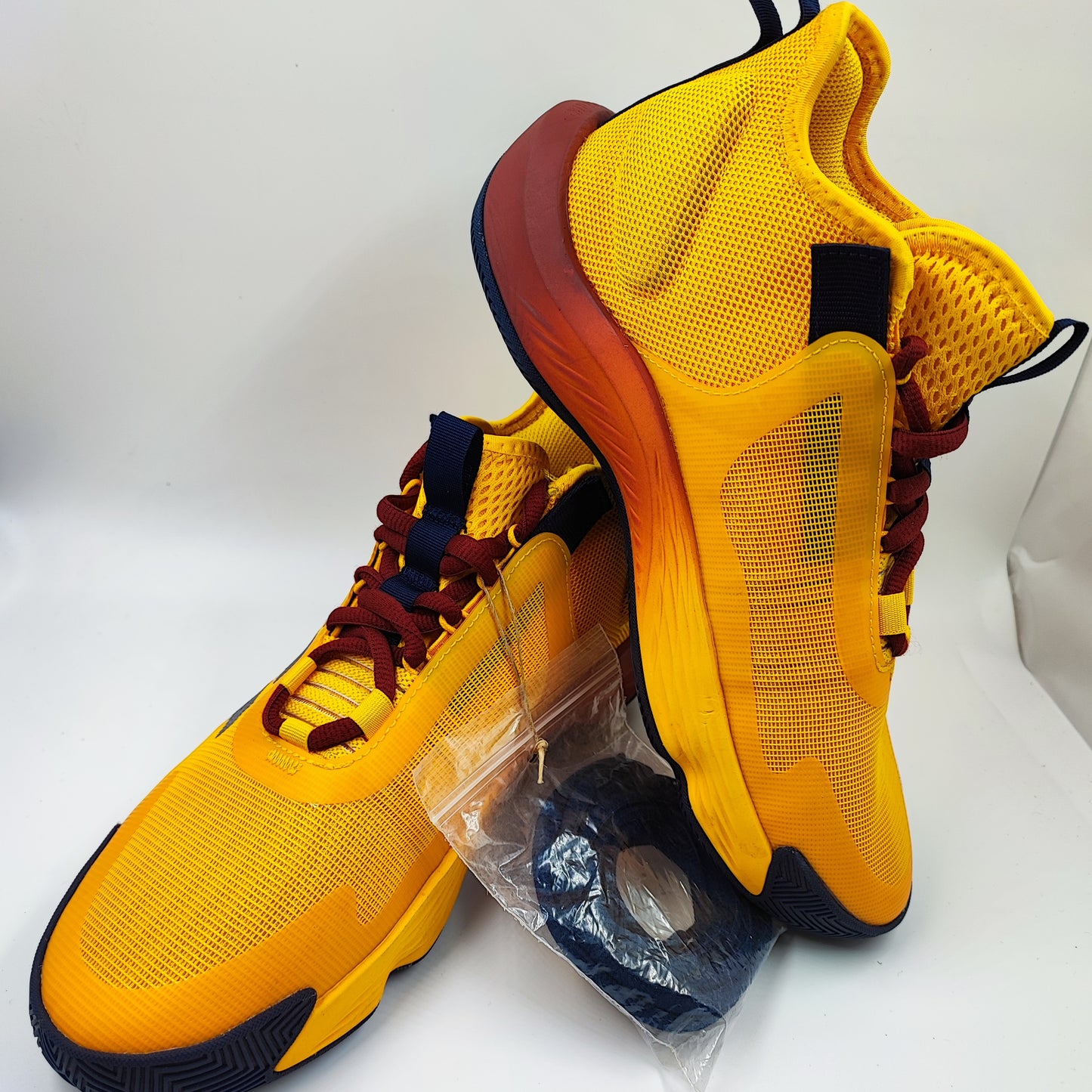 Adidas Basketball High Adizero Amarillo / Azul No 26