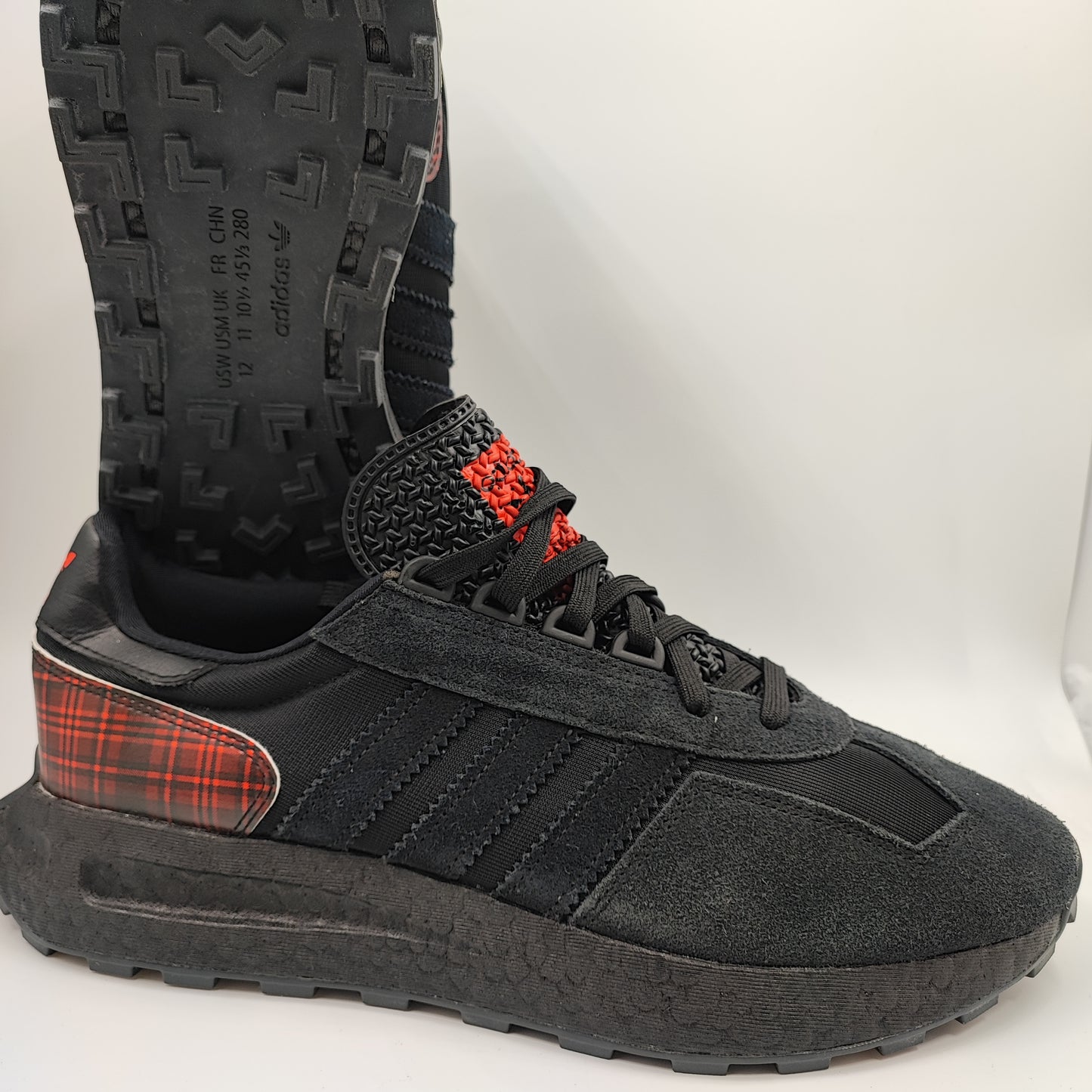 Adidas Retropy  Streifen Casual Running Negro / Cuadros Rojo No 29