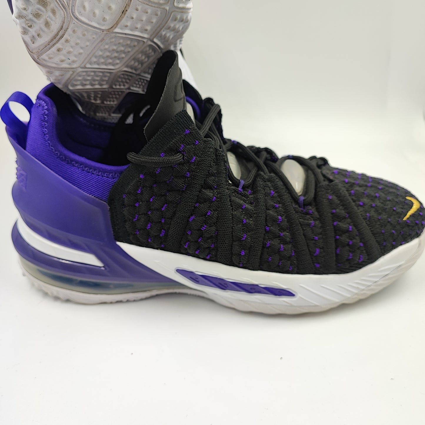 Nike Lebron James Basketball Negro / Morado No 24
