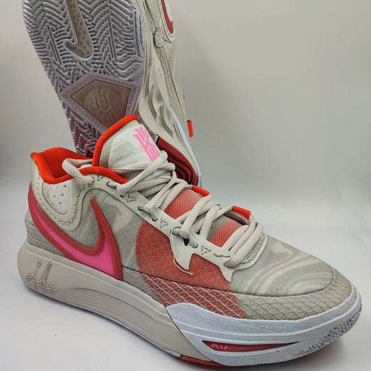 Nike Basketball Kyrie Irving Beige / Naranja No 26.5
