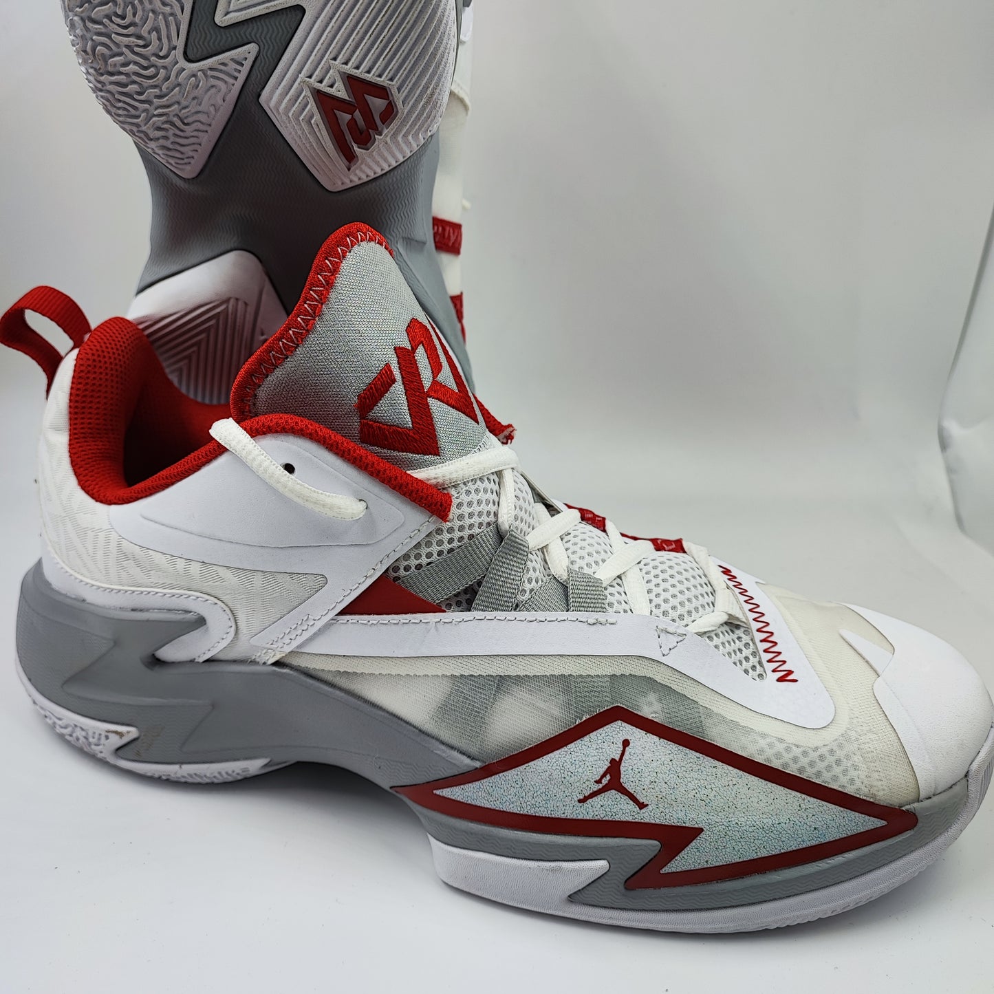 Jordan Westbrook Basketball Rojo / Blanco / Gris / No 28