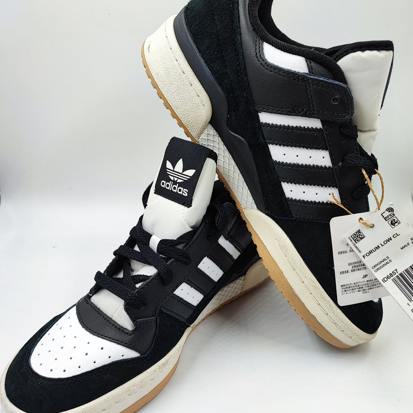 Adidas Forum Low Casual Negro / Blanco Suela Liga No 27
