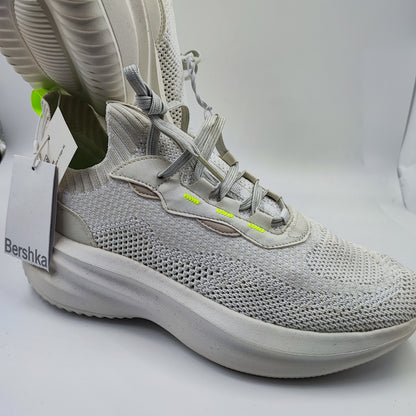 Bershka Casual Sport Beige / Verde No  26.5