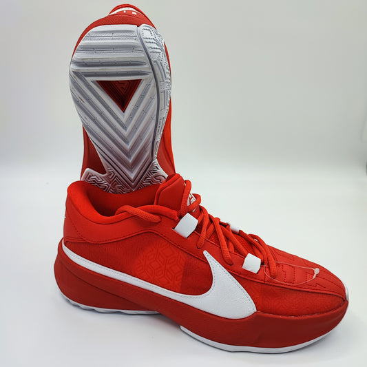 Giannis Freak 5 Basketball Low Rojo / Blanco No 26.5