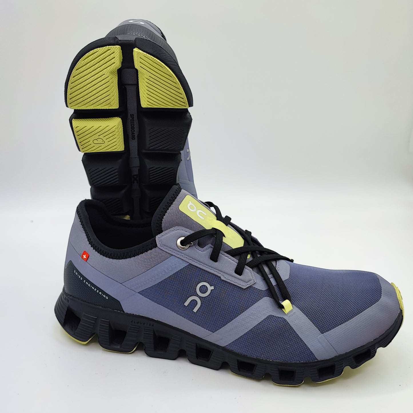 On Cloud Swiss Helion Running Pro No 26