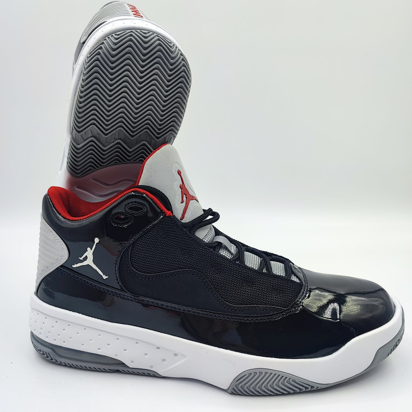 Michael Jordan Aura Basketball Pro Negro / Gris / Blanco No 27.5