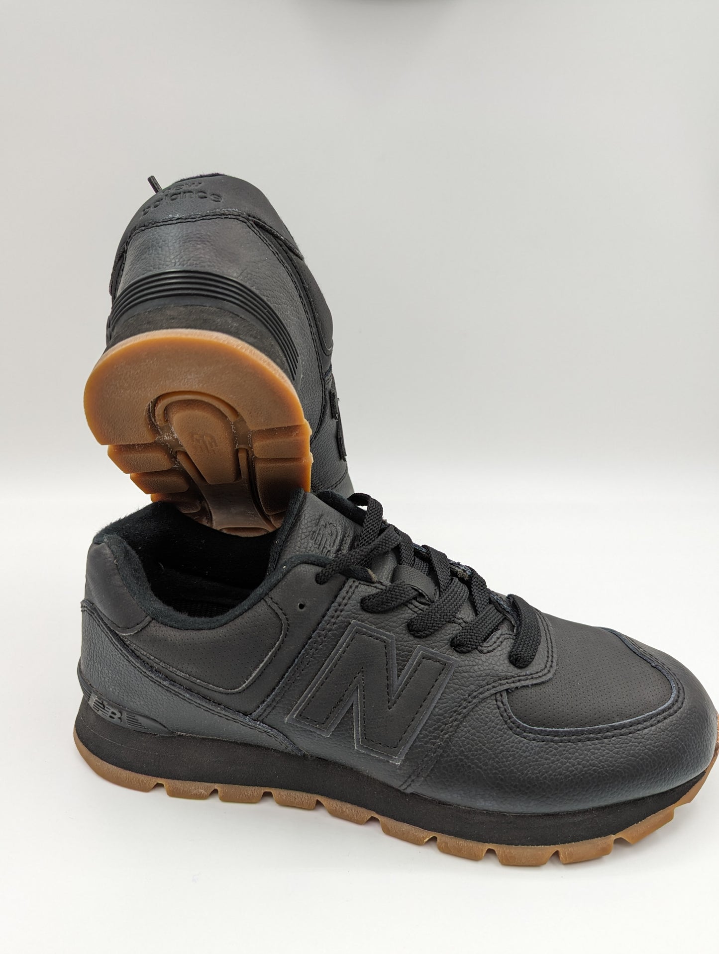 New Balance 574 Casual Negro / Suela Liga No 25