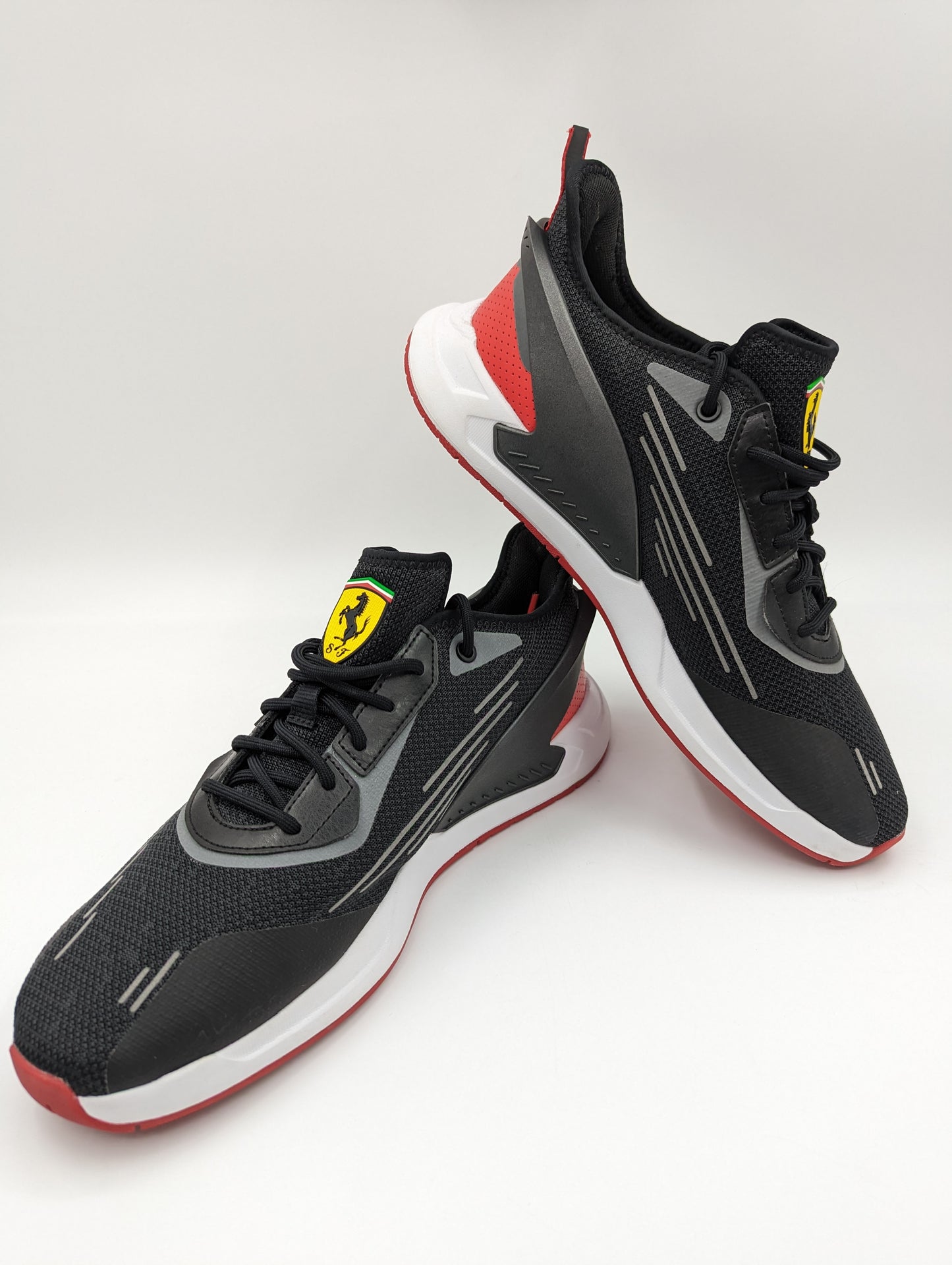 Puma Scuderia Ferrari Casual / Training Negro / Rojo / Blanco No 28