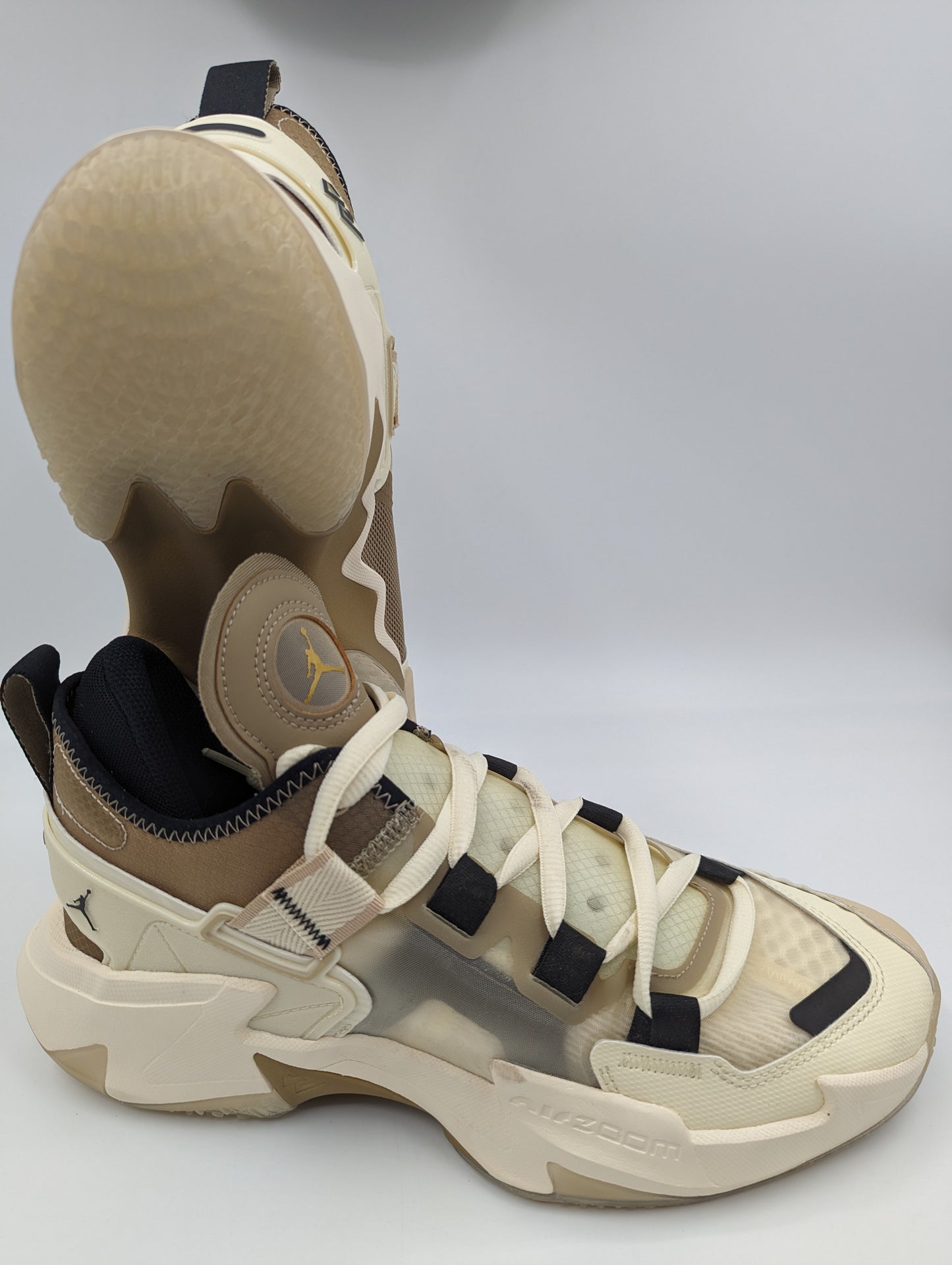 Jordan Why Not 5 Basketball Med Beige / Cafe No 28