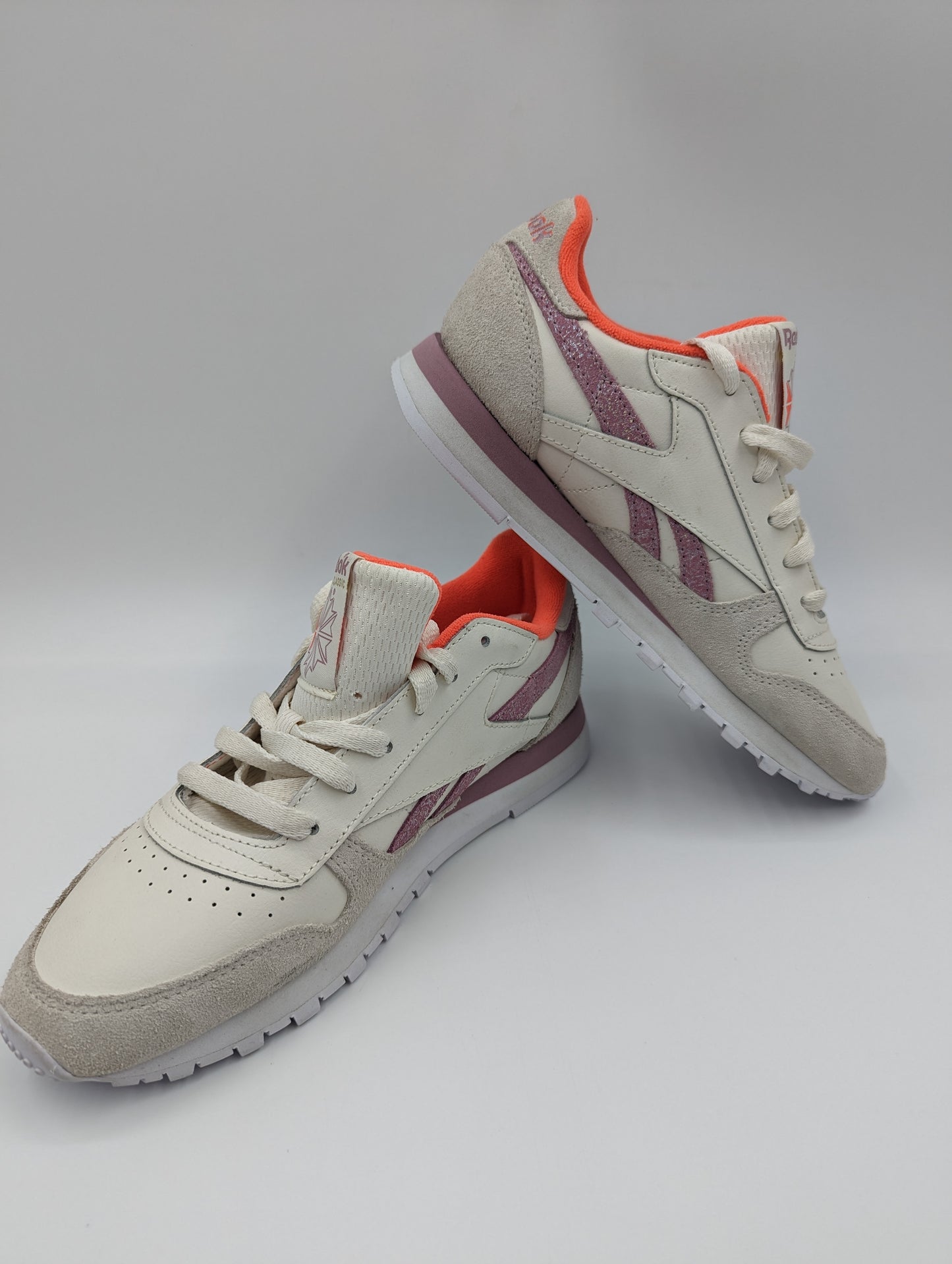 Reebok Classic Leather Running / Casual Beige Piel / Morado No 25