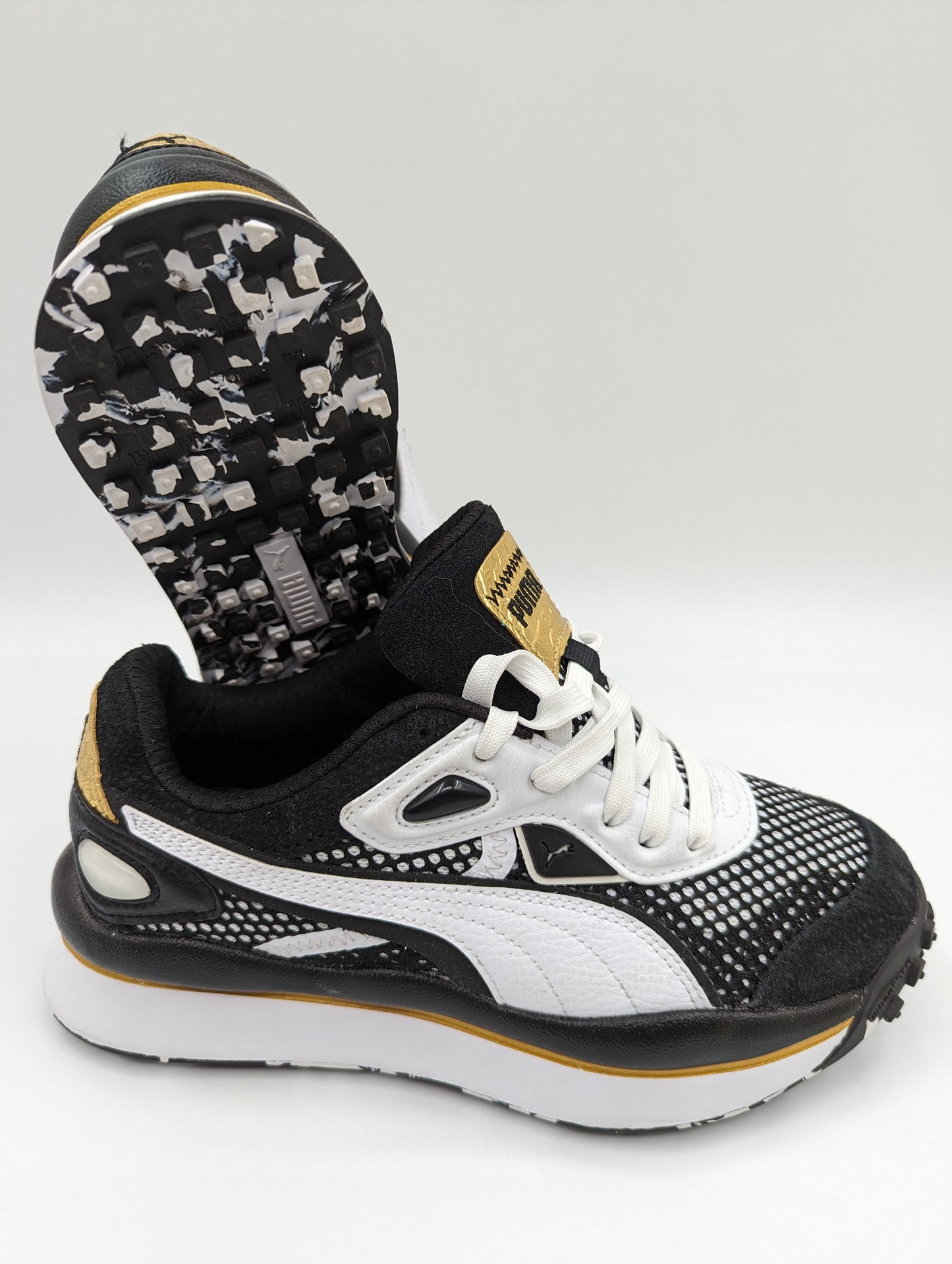 Puma street Rider Training / Casual Negro / Blanco / Dorado No 22
