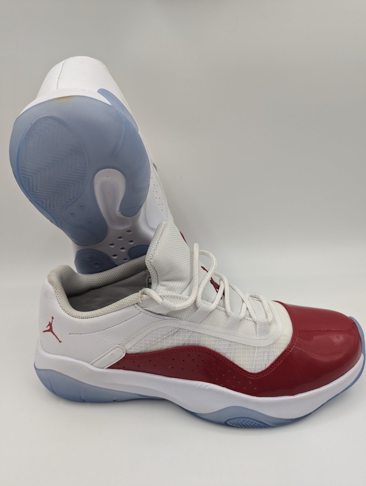 Jordan 11 Low Comfort Cherry Basketball / Casual No 28