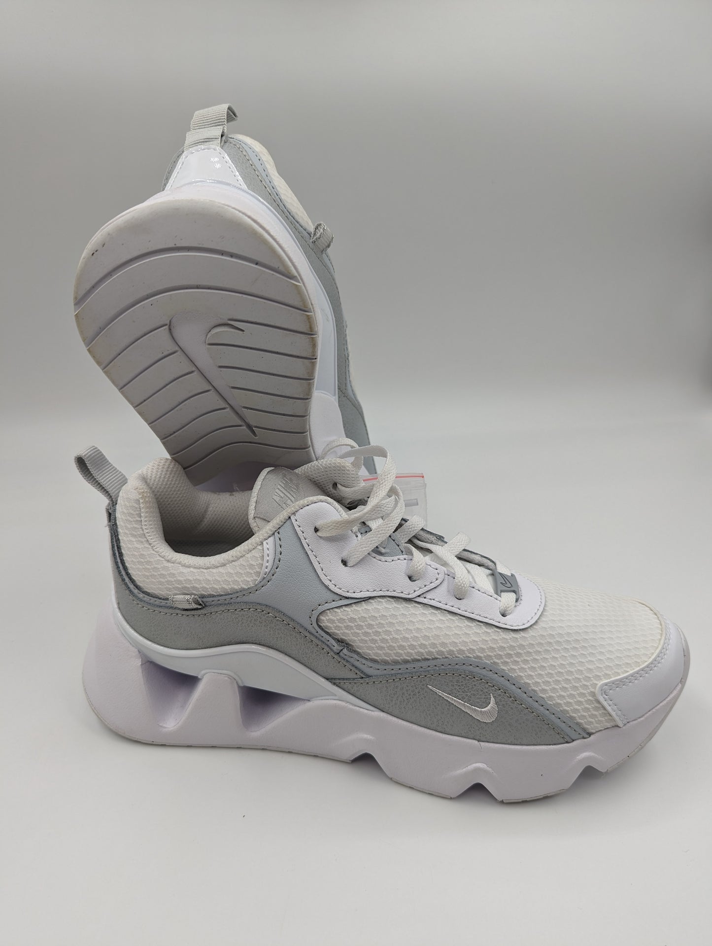 Nike Ryz 365 Casual / Training Blanco / Gris No 24