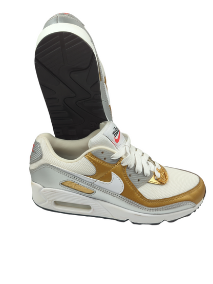 Nike Air Max 90 Metallic Gold Casual / Sport No 24