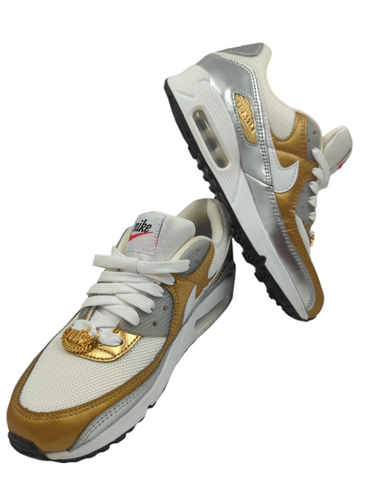 Nike Air Max 90 Metallic Gold Casual / Sport No 24
